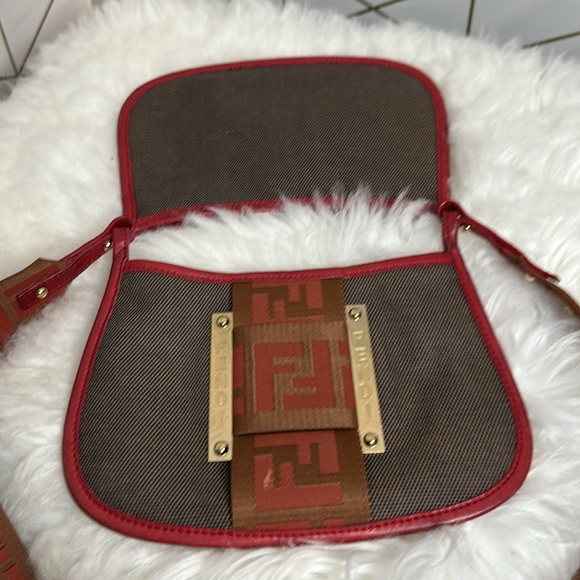 💯Authentic Fendi Crossbody Bag🍀 - Picture 8 of 16